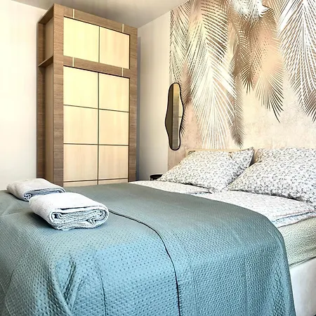 Nyska - Self Check-in 20h - Parking & Lift Apartment