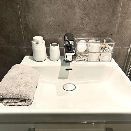 Apartment Nyska - Self Check-in 20h - Parking & Lift