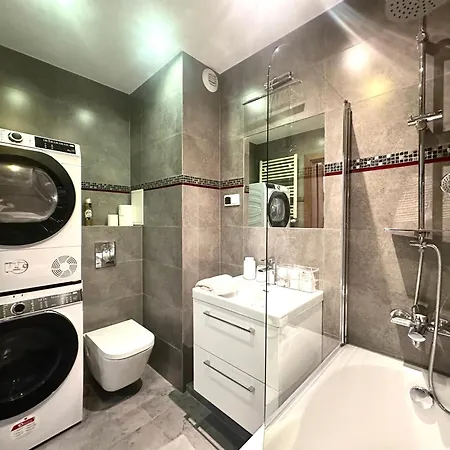 Nyska - Self Check-in 20h - Parking & Lift * 브로츠와프