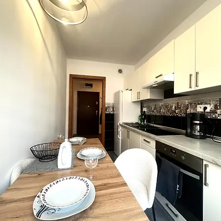 Apartment Nyska - Self Check-in 20h - Parking & Lift *